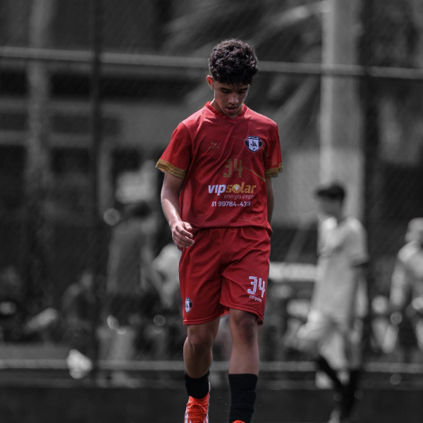 Isaac Gomes