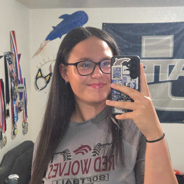 Natalie_Holzer